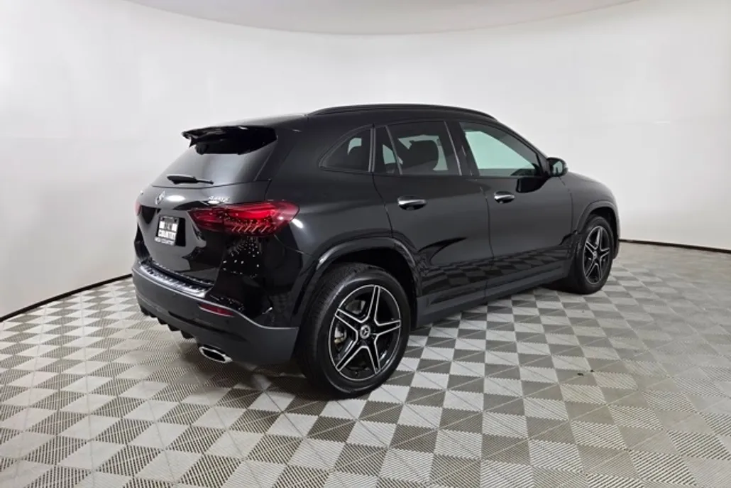 2025 Mercedes Benz GLA 250 4MATIC photo 1