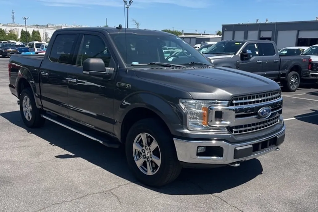 2019 Ford F-150 XLT photo 1