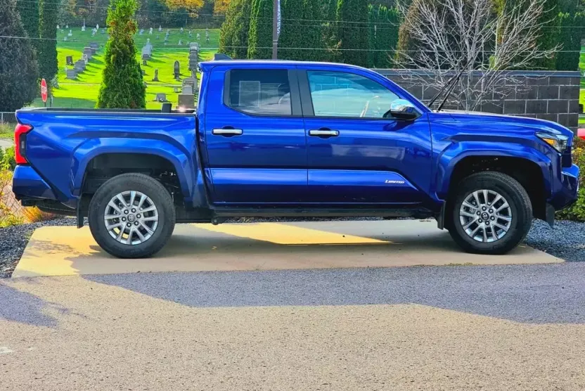 2024 Toyota Tacoma Limited photo 1