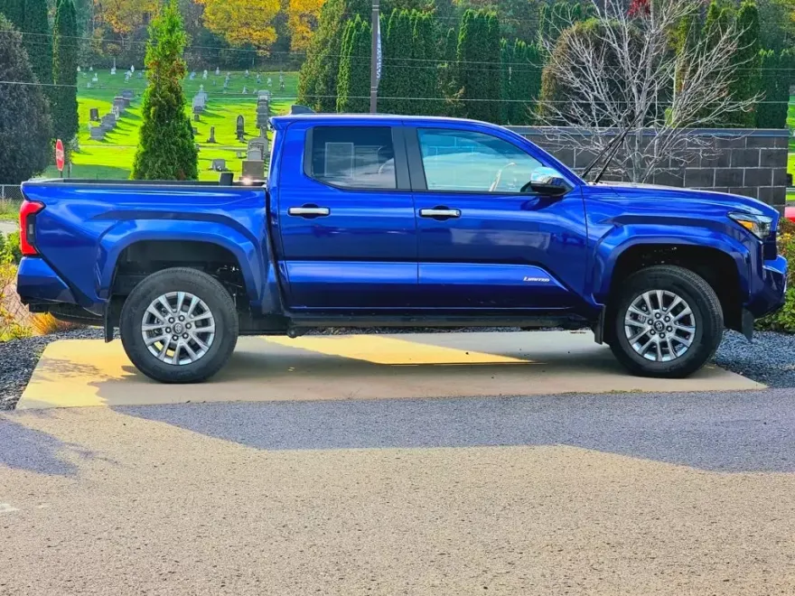 2024 Toyota Tacoma Limited photo 1