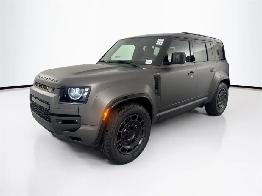 2026 Land Rover Defender 110 photo 1