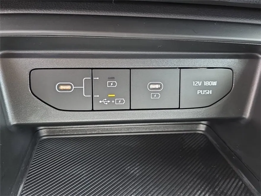 2025 Kia K5 LXS photo 11