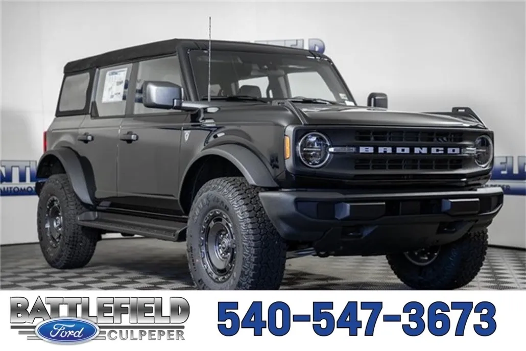 2025 Ford Bronco Base photo 1