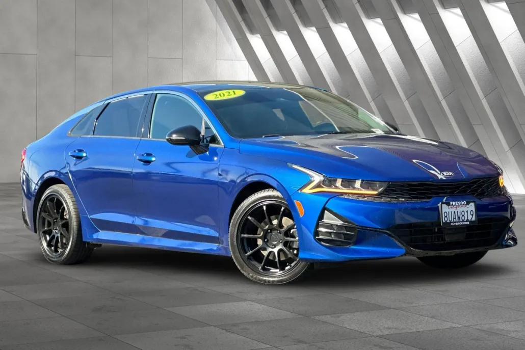 2021 Kia K5 GT-Line photo 1