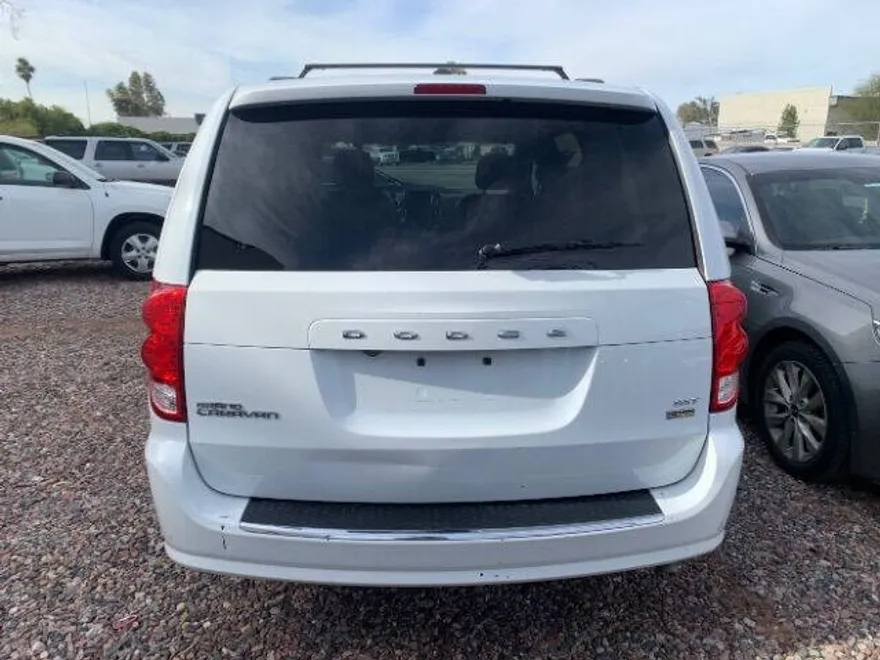 2018 Dodge Grand Caravan SXT photo 1