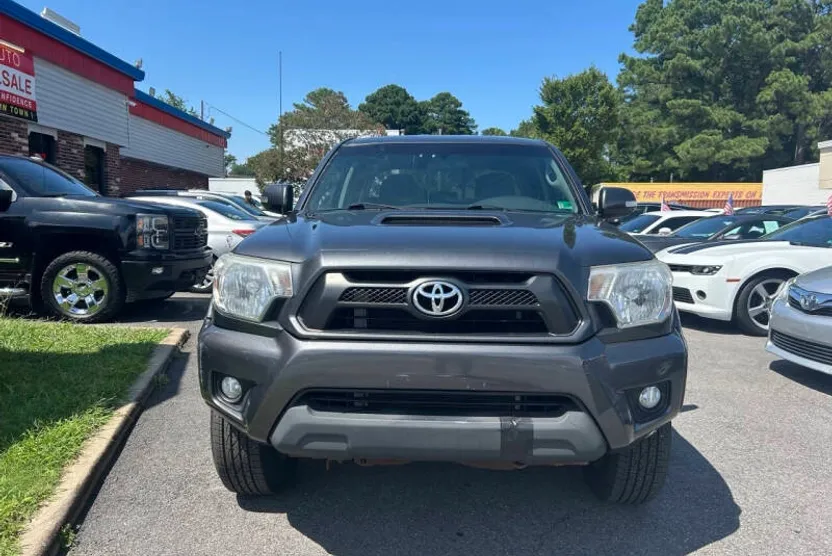 2014 Toyota Tacoma V6 photo 1