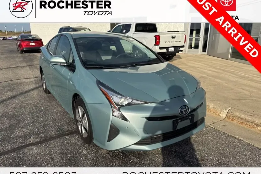 2017 Toyota Prius Two photo 1