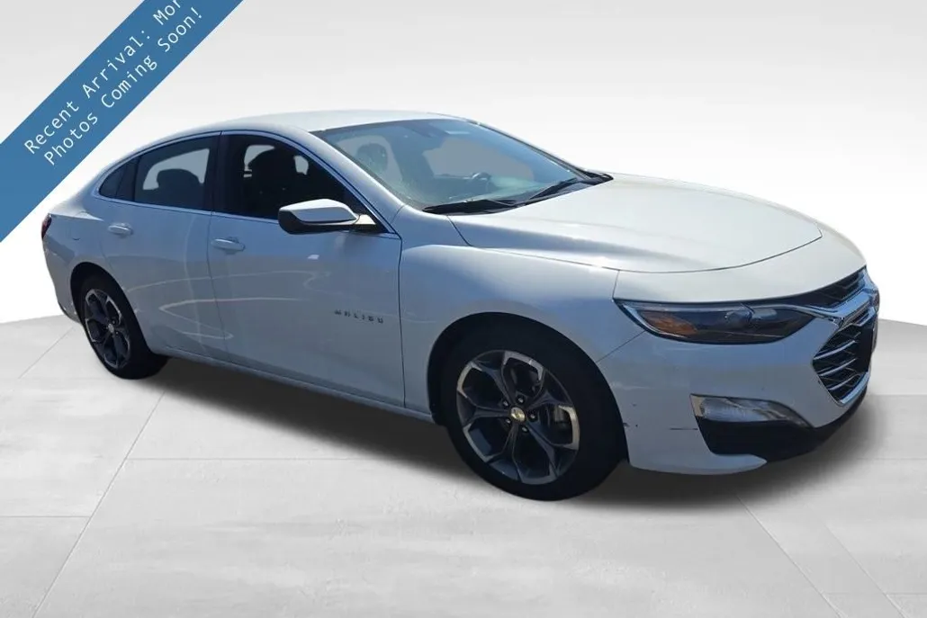 2024 Chevrolet Malibu 1LT photo 1
