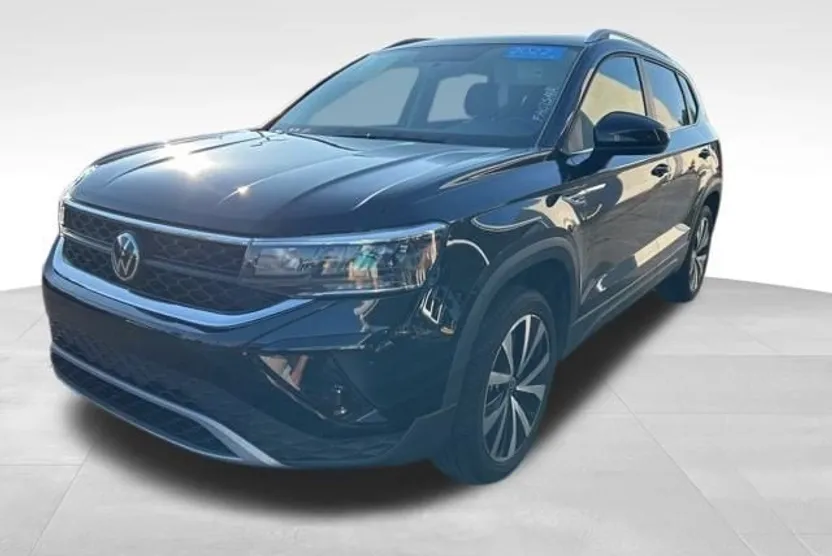 2022 Volkswagen Taos SE photo 1