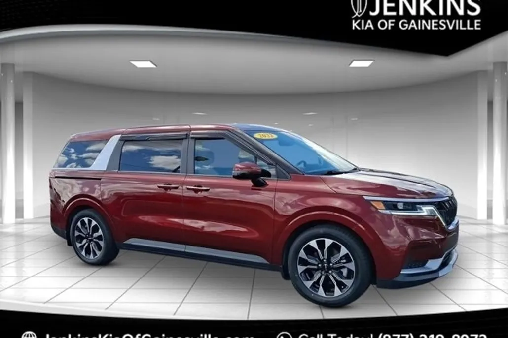 2022 Kia Carnival EX photo 1