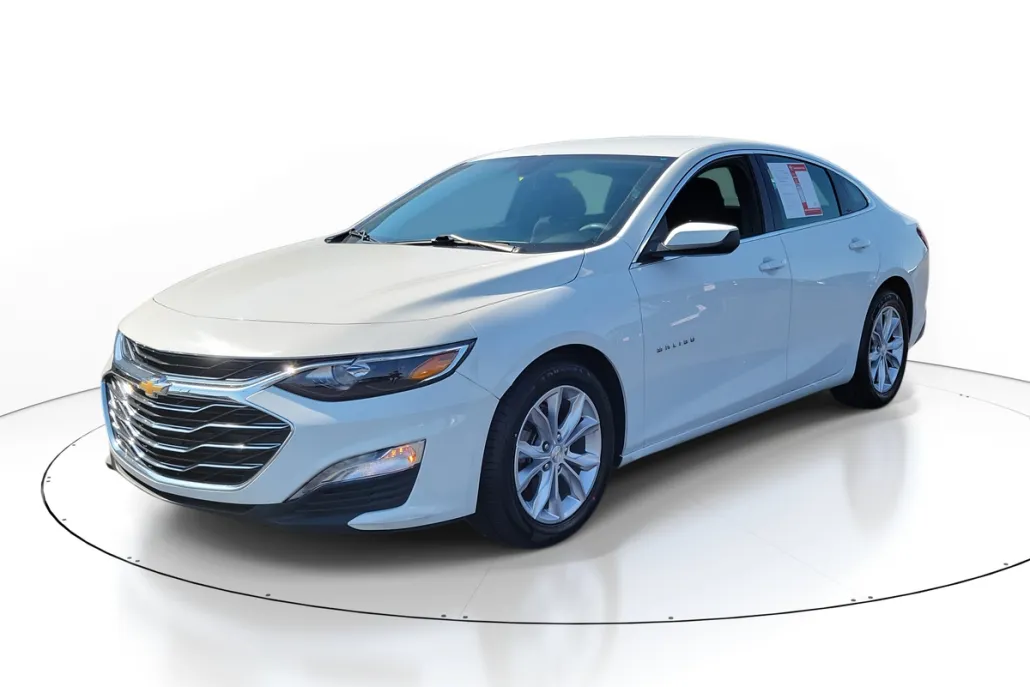 2023 Chevrolet Malibu 1LT photo 1