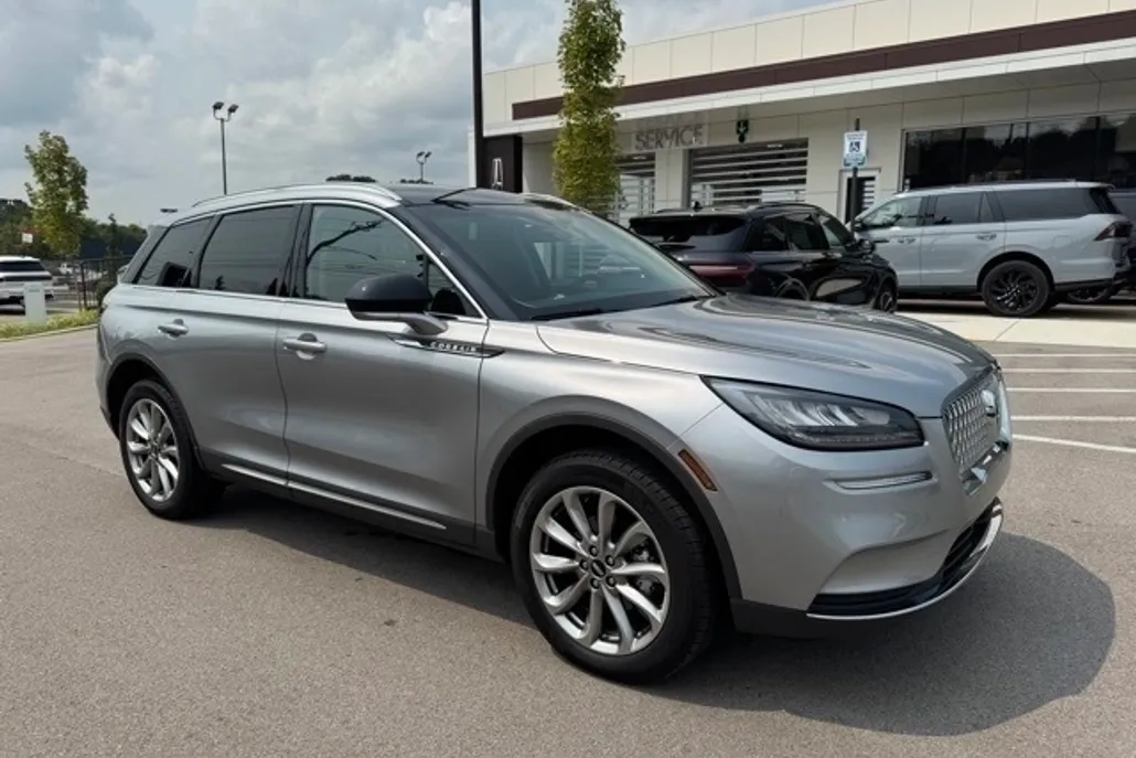 2022 Lincoln Corsair Standard photo 1