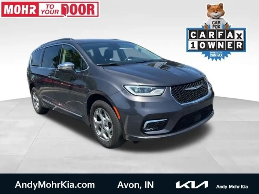 2022 Chrysler Pacifica Limited photo 1