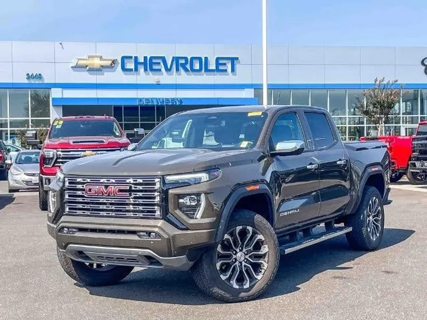 2024 Gmc Canyon Denali photo 1