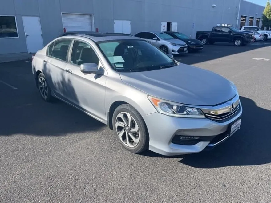2017 Honda Accord EX photo 1