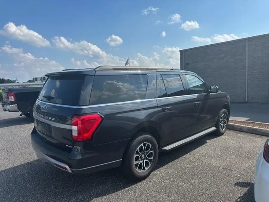 2024 Ford Expedition MAX XLT photo 1