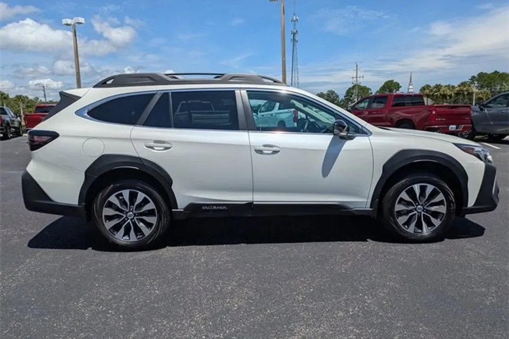 2024 Subaru Outback Limited photo 1