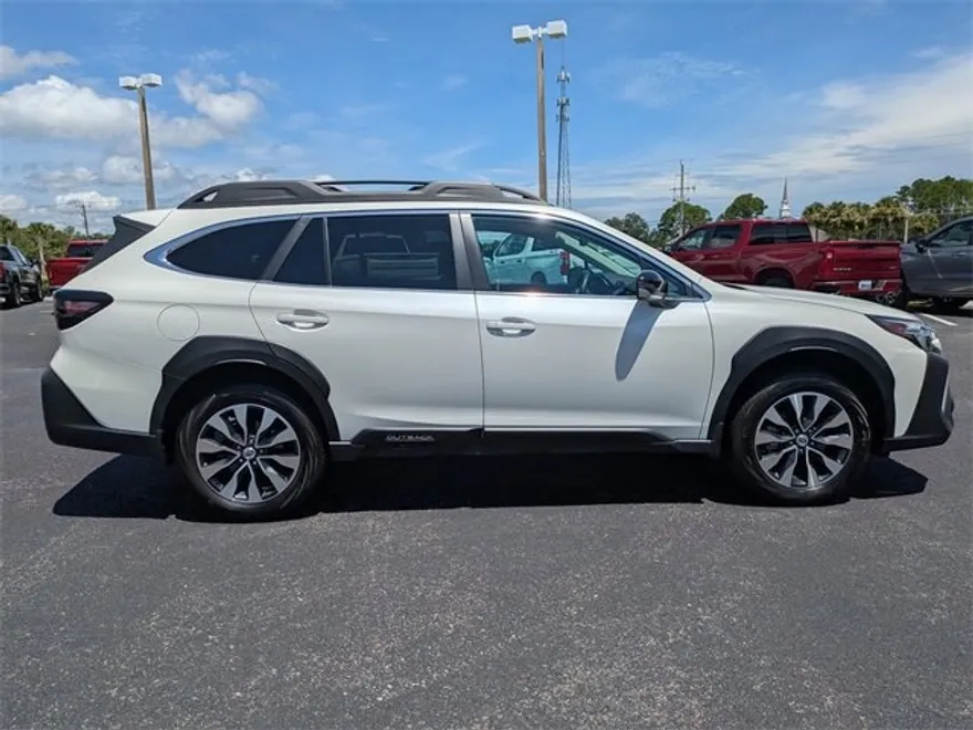 2024 Subaru Outback Limited photo 1