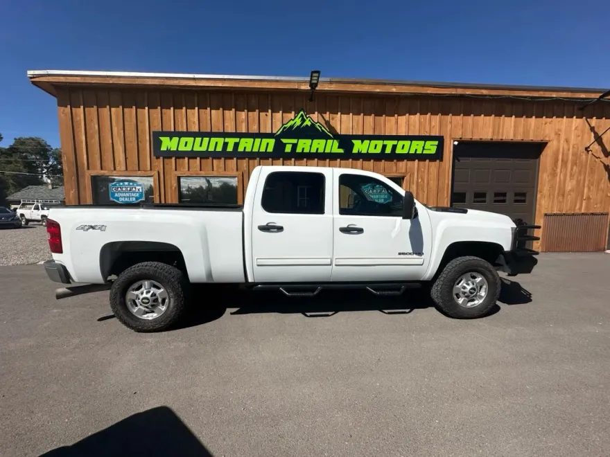 2012 Chevrolet Silverado 2500HD LT photo 1