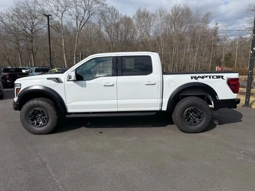 2024 Ford F-150 Raptor photo 3