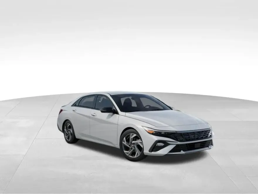 2025 Hyundai Elantra SEL Sport photo 1