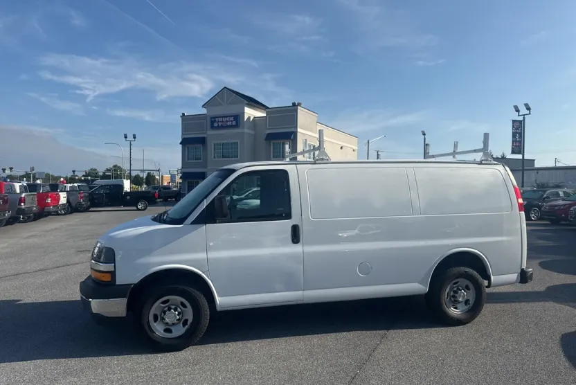 2018 Chevrolet Express 2500 Work Van photo 1