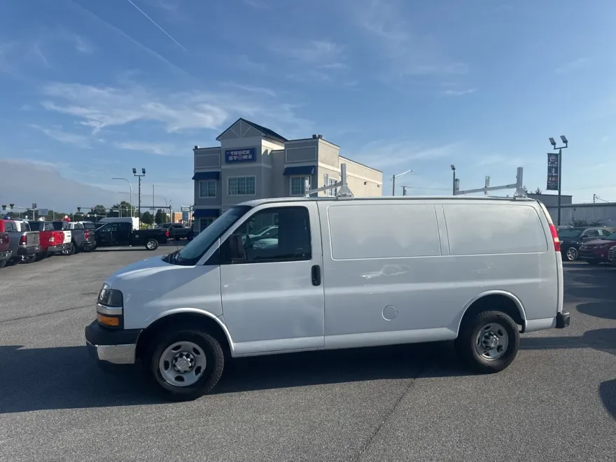 2018 Chevrolet Express 2500 Work Van photo 1