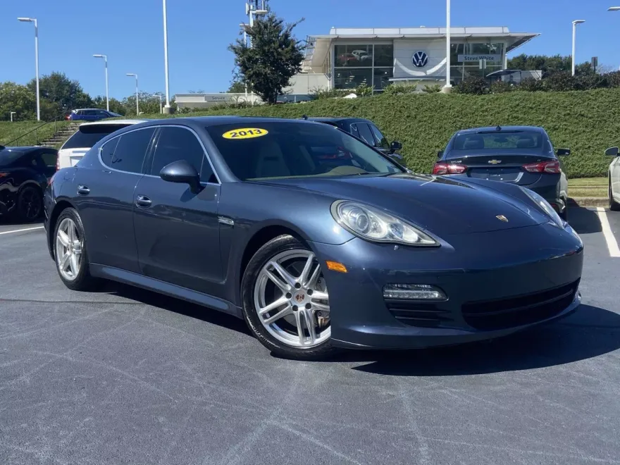 2013 Porsche Panamera S photo 1