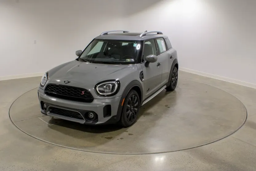 2023 Mini Countryman S Iconic photo 1