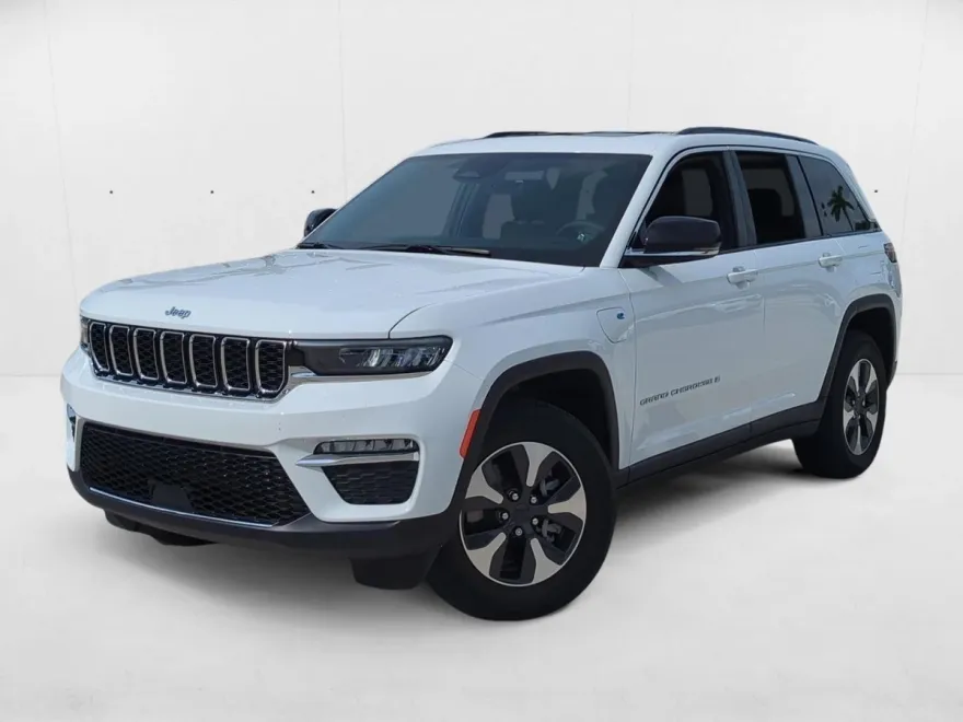 2025 Jeep Cherokee Sport photo 1