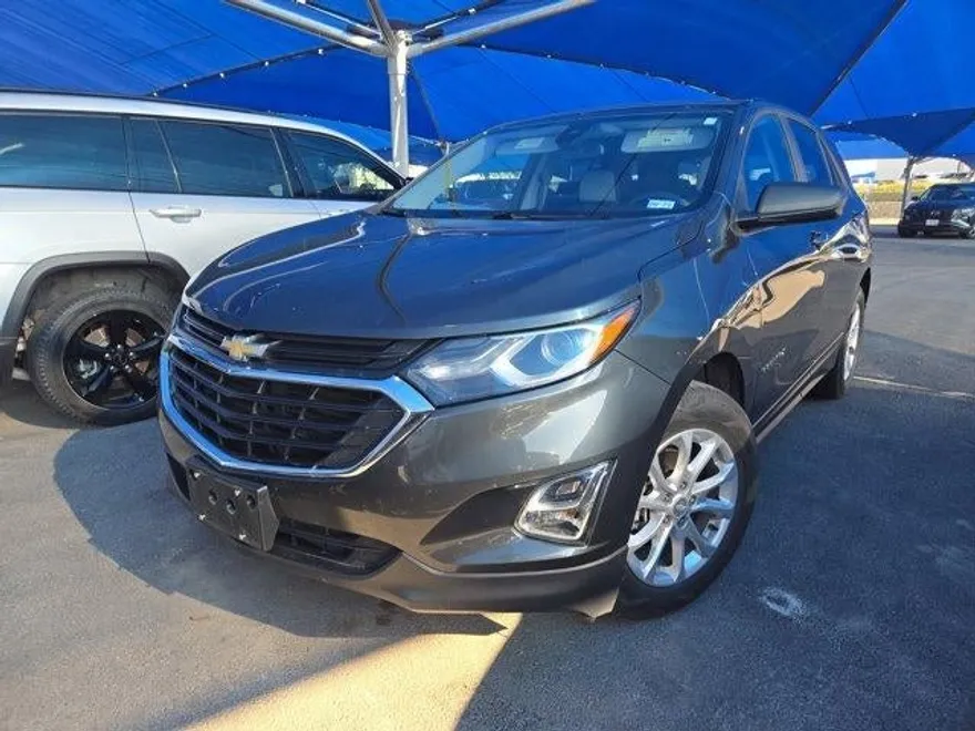 2020 Chevrolet Equinox LS photo 1