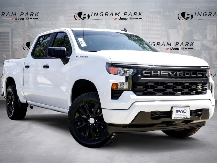 2023 Chevrolet Silverado 1500 Custom photo 1