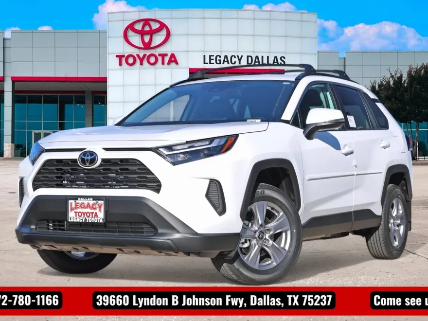 2025 Toyota RAV4 XLE photo 1