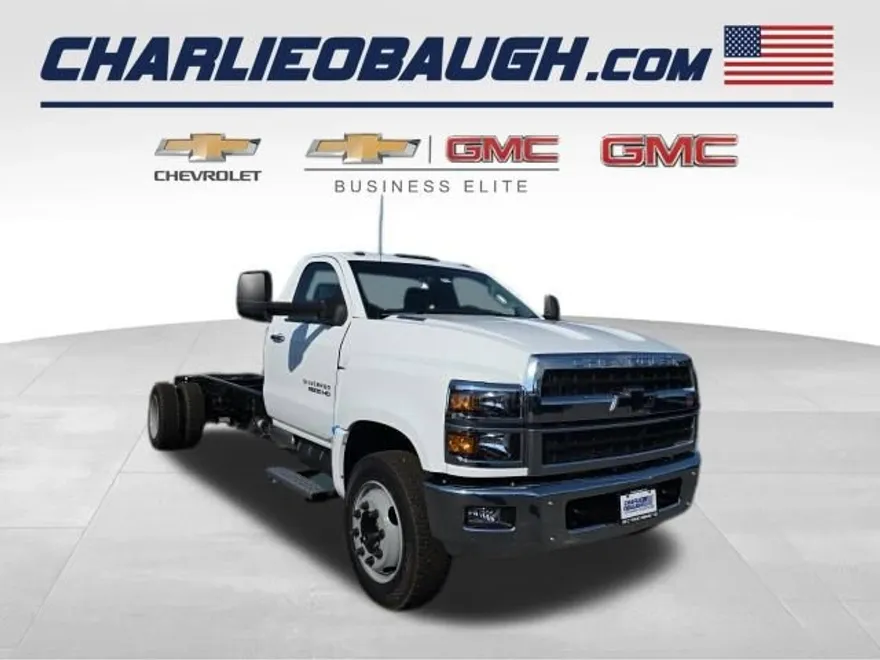2024 Chevrolet Silverado 6500HD Work Truck photo 1