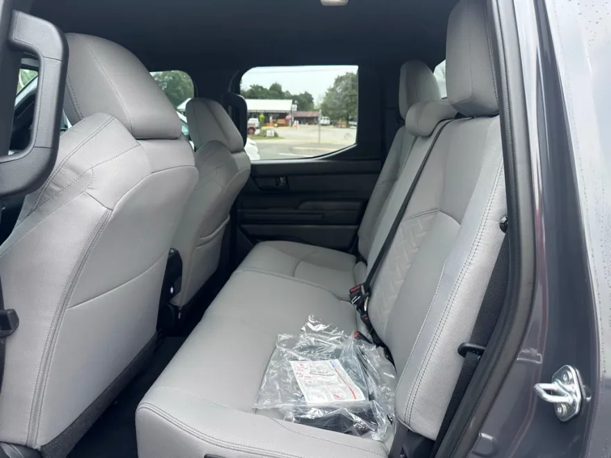 2025 Toyota Tacoma SR5 photo 1