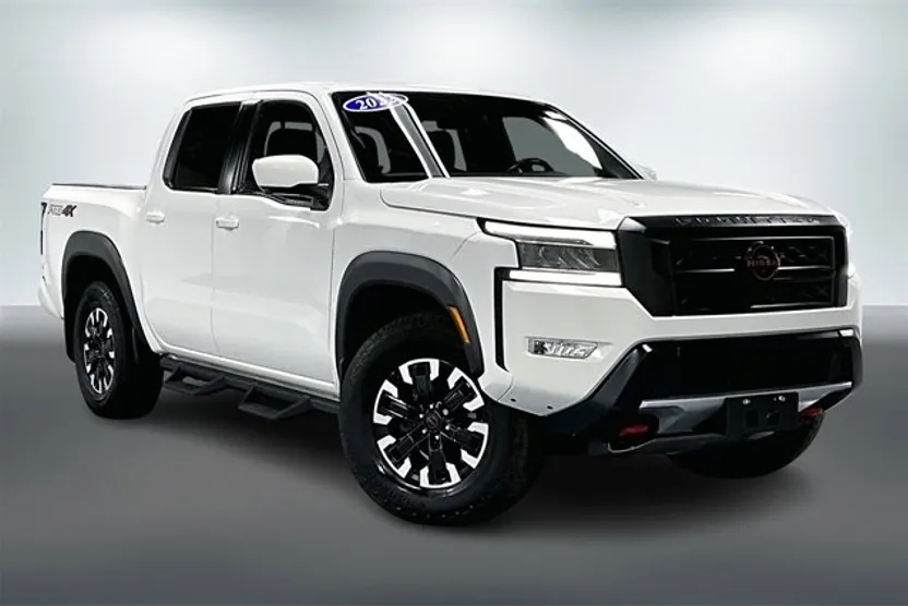 2022 Nissan Frontier Crew Cab photo 1