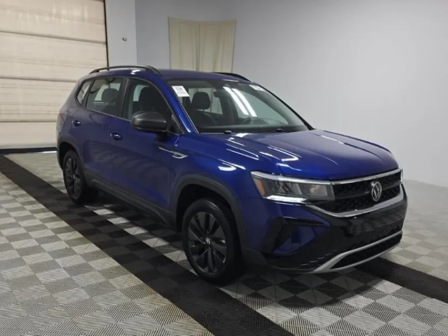 2024 Volkswagen Taos S photo 1