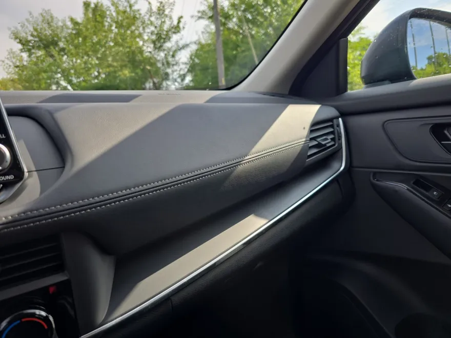 2026 Nissan Rogue S photo 1