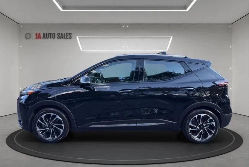 2023 Chevrolet Bolt EUV Premier photo 1