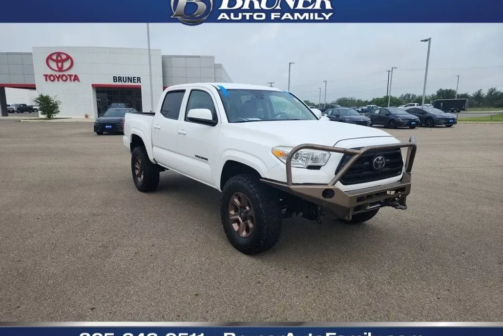2021 Toyota Tacoma 4x4 SR photo 1