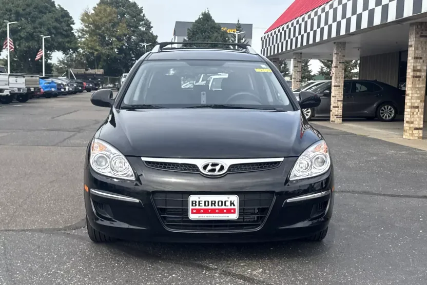 2012 Hyundai Elantra Touring GLS photo 1