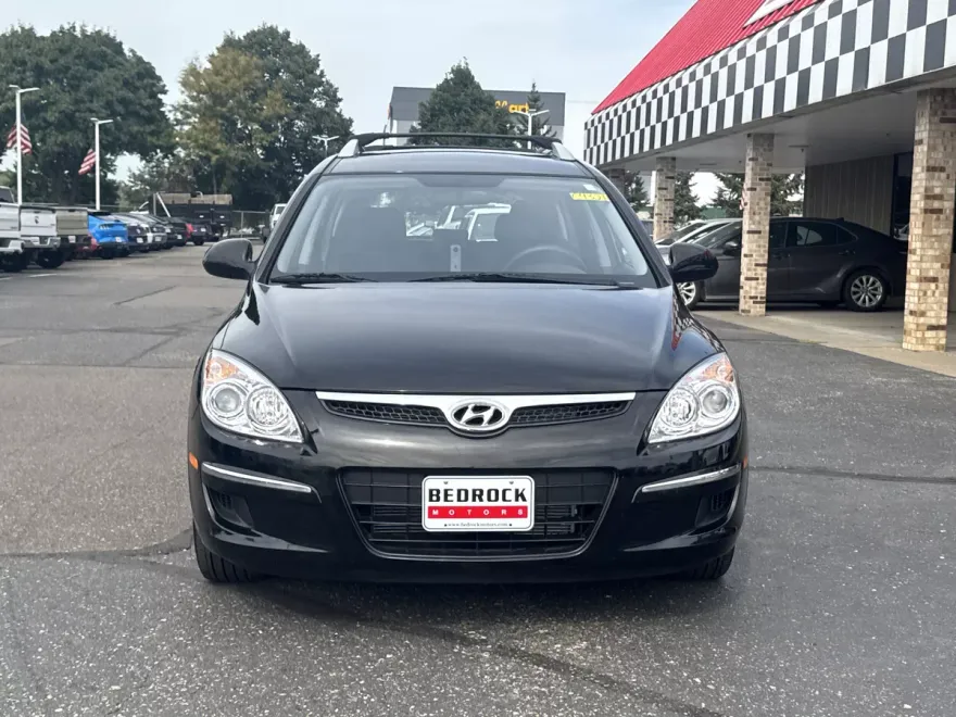 2012 Hyundai Elantra Touring GLS photo 1