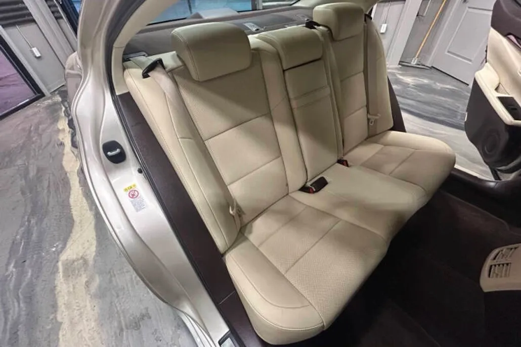 2016 Lexus ES 350 photo 1