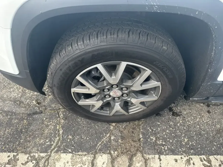 2023 Gmc Acadia SLE photo 1