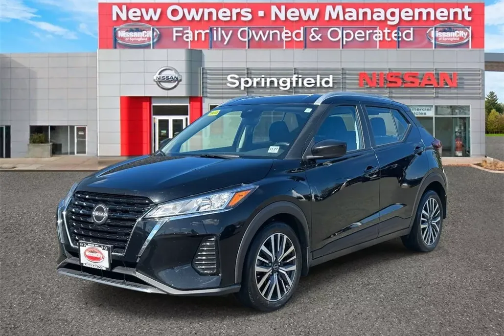 2023 Nissan Kicks SV photo 1