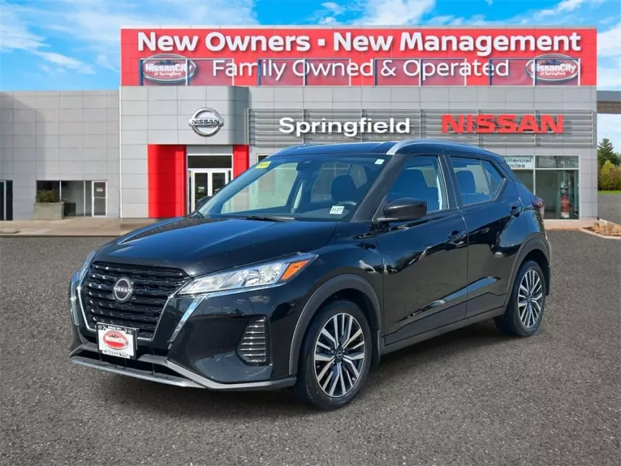 2023 Nissan Kicks SV photo 1