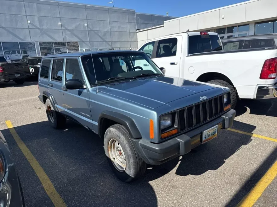 1997 Jeep Cherokee SE photo 1