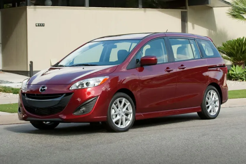 2015 Mazda Mazda5 Sport photo 1