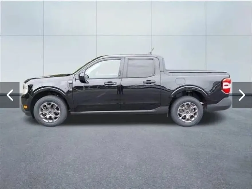 2022 Ford Maverick XLT photo 1