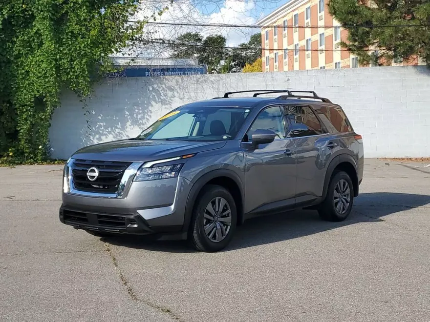 2025 Nissan Pathfinder SV photo 1